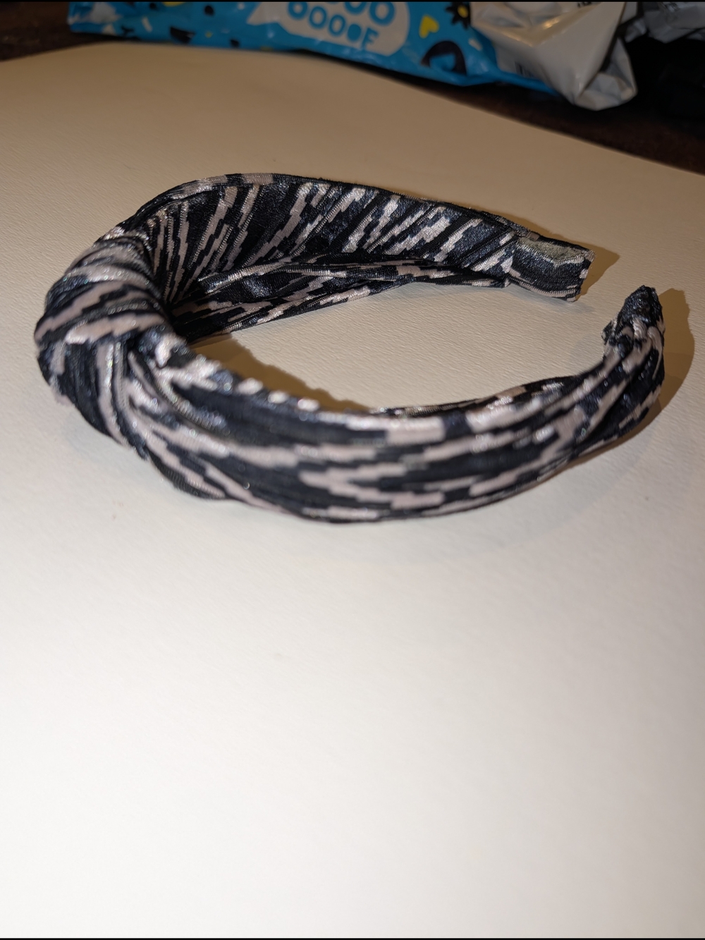 Knotted Patterned Black & White Headband
